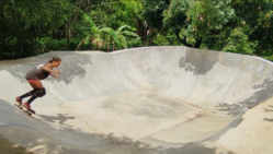 1BR House w/AC + Pool + Skate Bowl + Carport